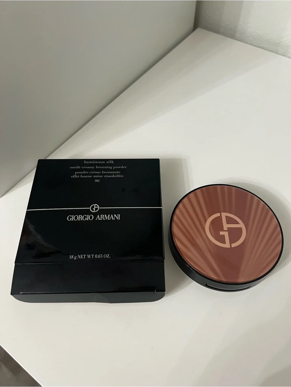 Giorgio Armani Black Luminous Silk Sunlit Creamy Bronzing Powder